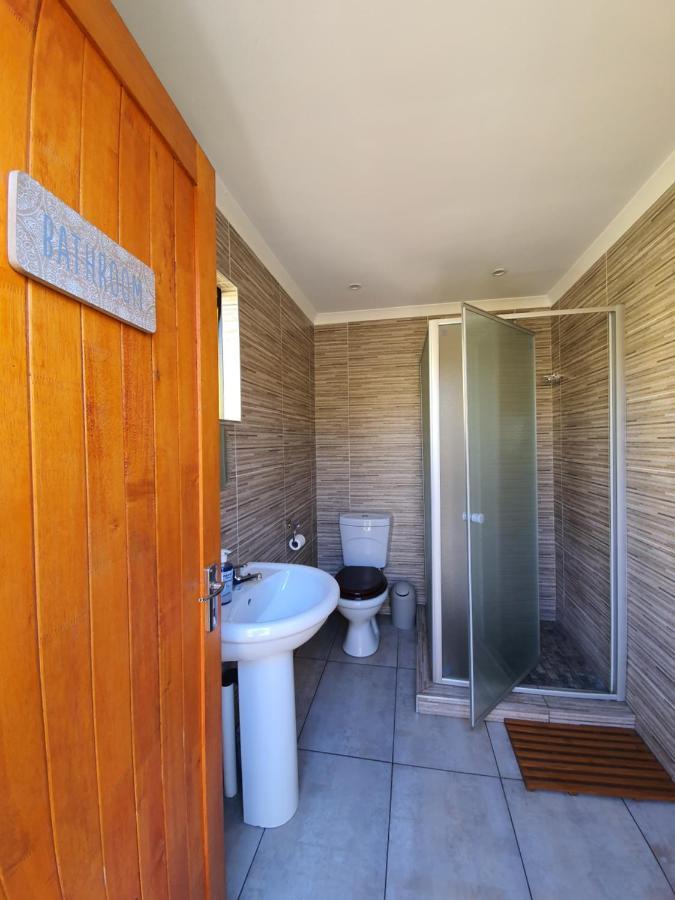Lebo'S Soweto Backpackers Hostel Exterior photo