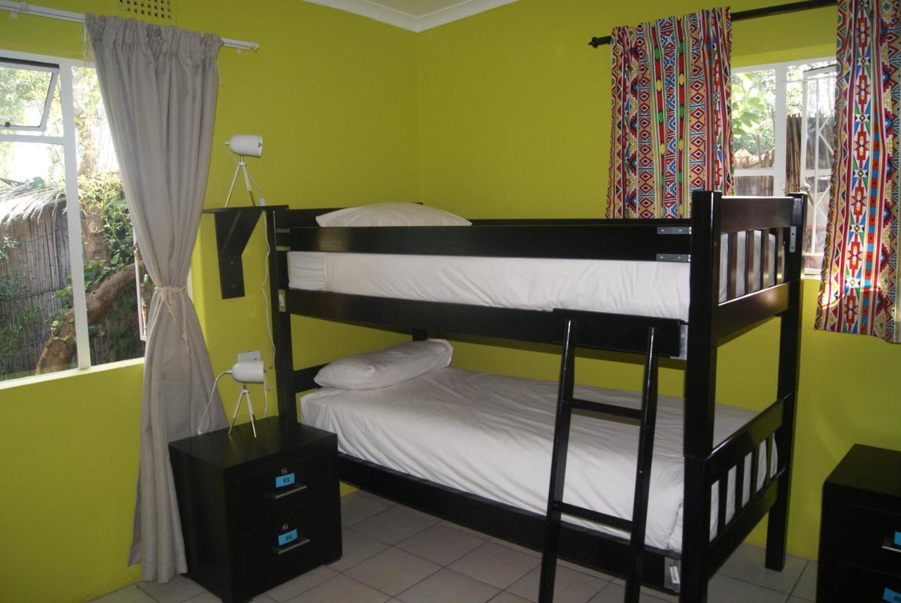 Lebo'S Soweto Backpackers Hostel Exterior photo
